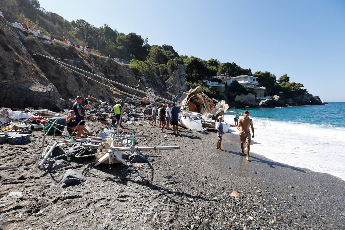 Así ha quedado la embarcación tras la pasada noche