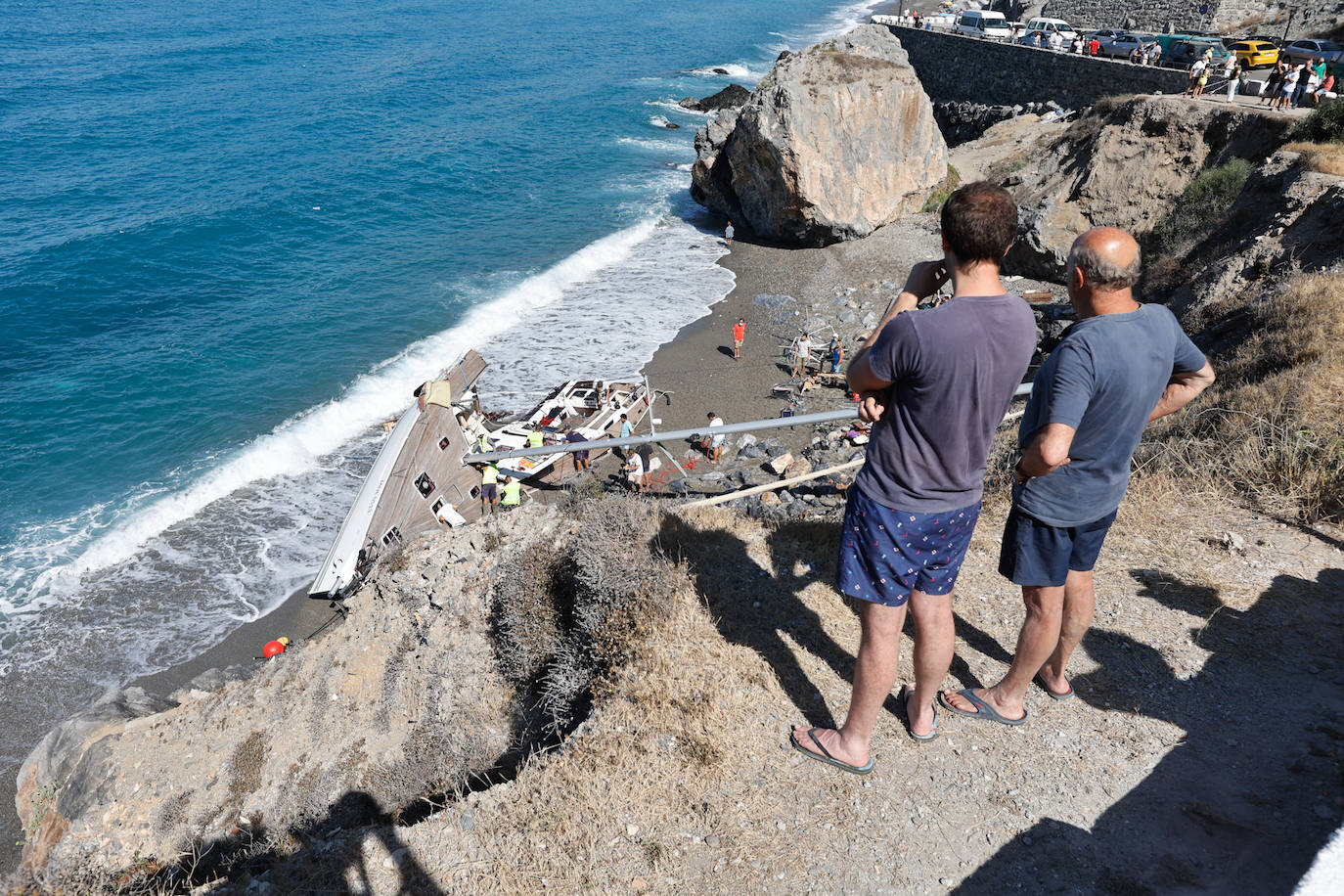 Así ha quedado la embarcación tras la pasada noche