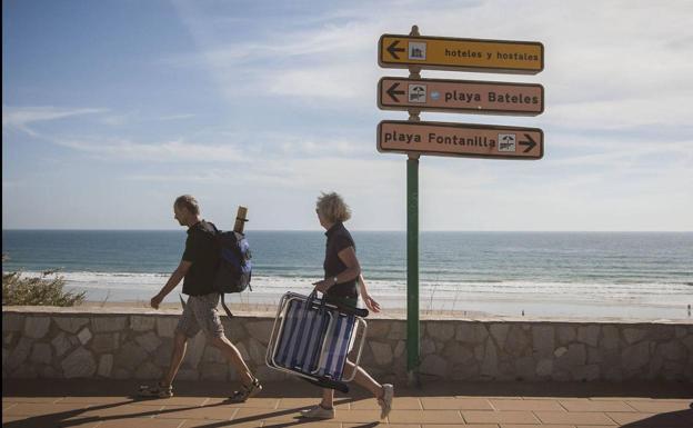 57 municipios de Andalucía pueden tener toque de queda desde hoy al superar la tasa 1.000