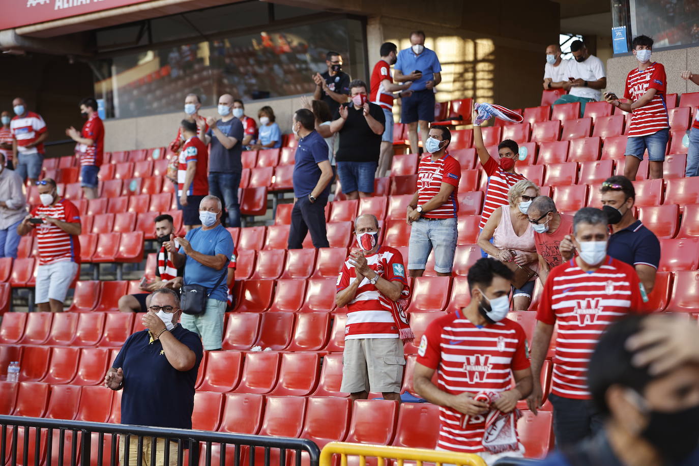 La afición vuelve a disfrutar de los partidos del Granada CF