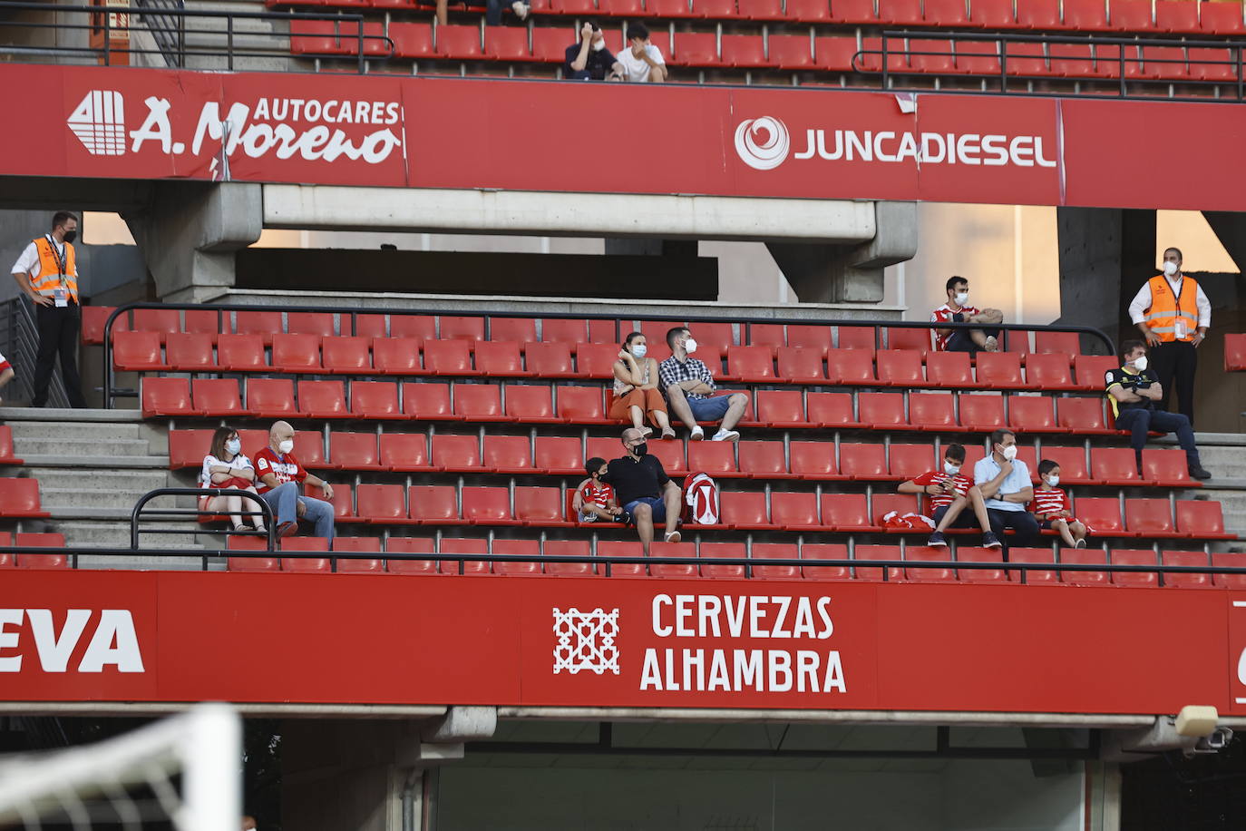 La afición vuelve a disfrutar de los partidos del Granada CF