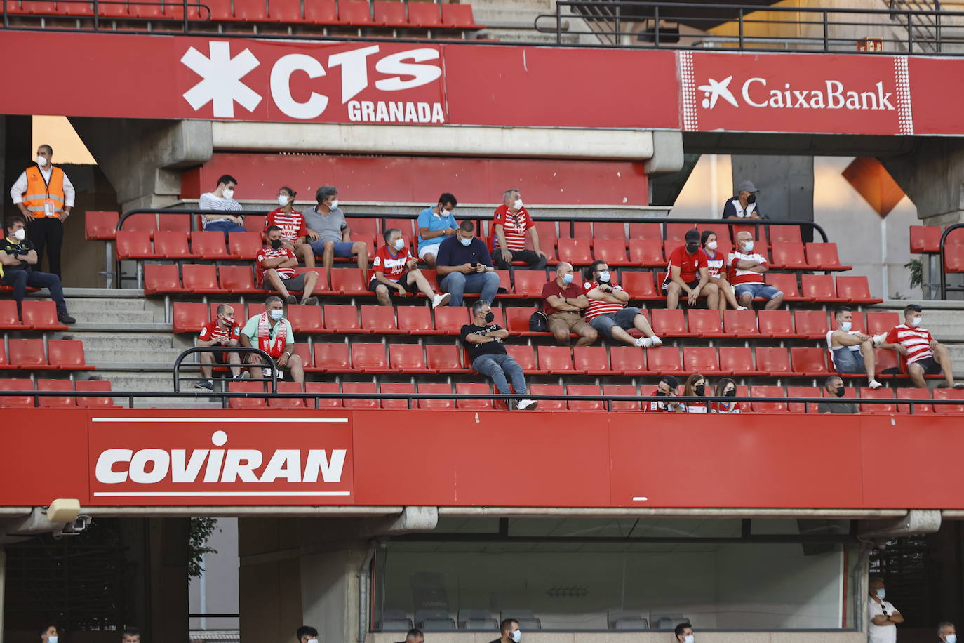 La afición vuelve a disfrutar de los partidos del Granada CF