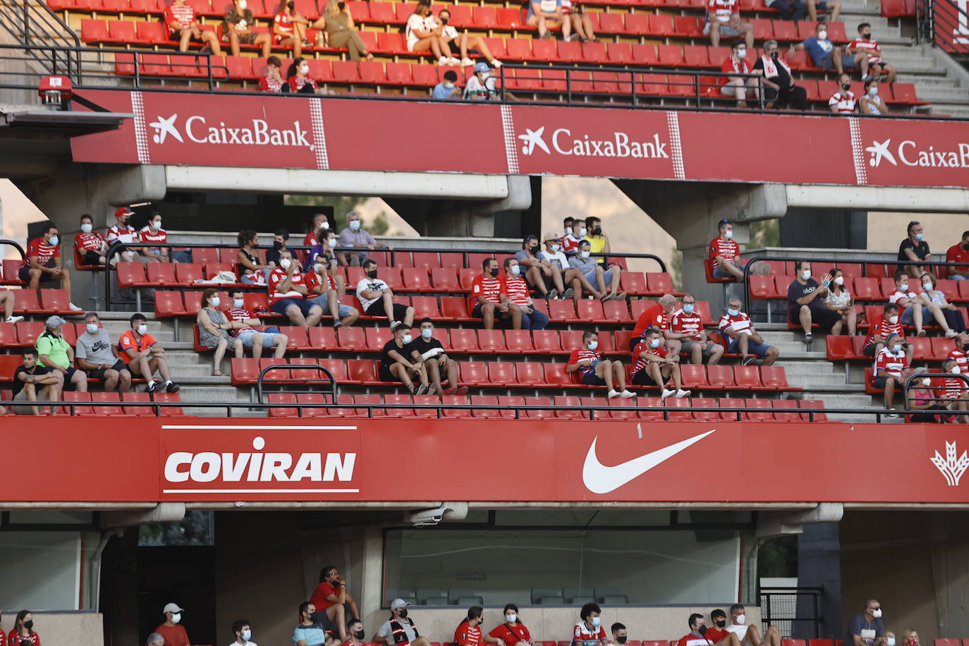 La afición vuelve a disfrutar de los partidos del Granada CF