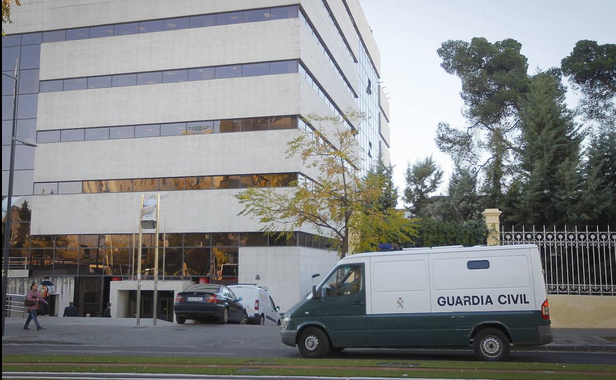 El caso ha sido investigado por el Juzgado de Instrucción número 1 de Granada, que se halla en este edificio de la Caleta. 