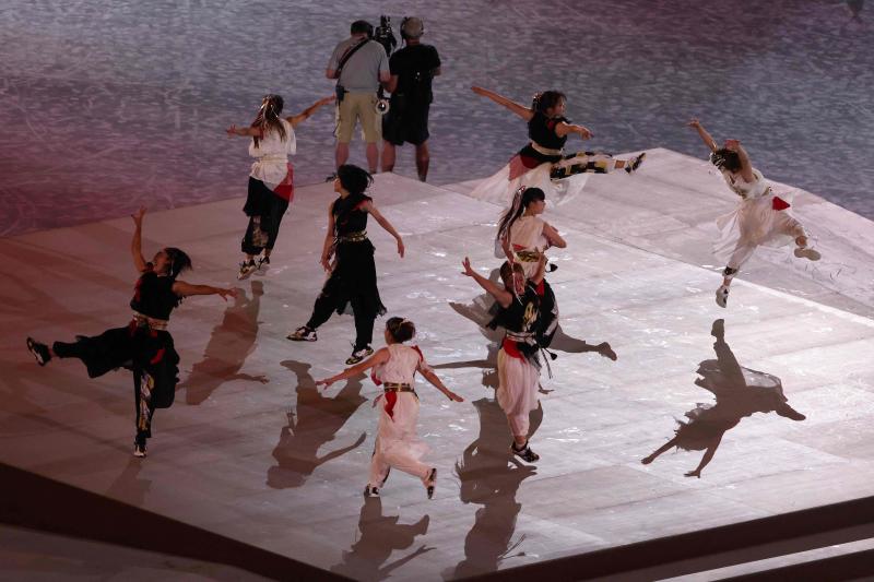 Performance durante la ceremonia de clausura de los Juegos Olímpicos de Tokio 2020.