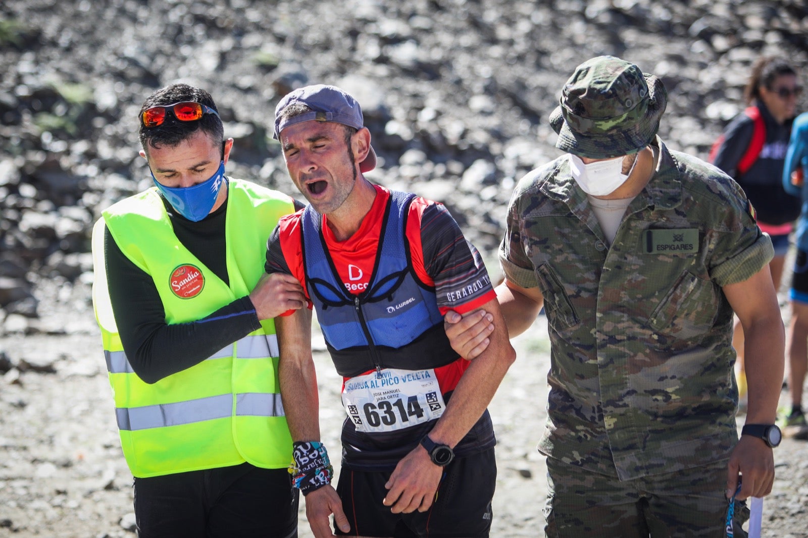 Los corredores han recorrido los 48,7 kilómetros entre Granada y el Veleta en la más emblemática carrera del calendario deportivo del verano en Sierra Nevada