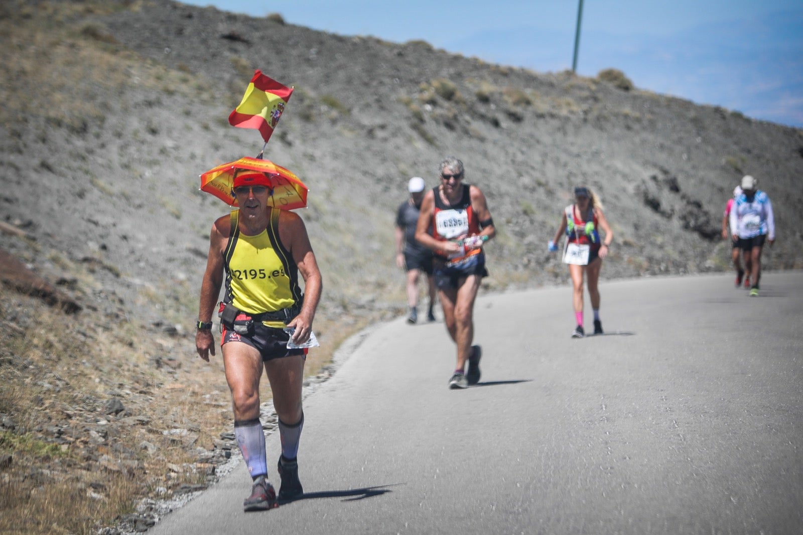 Los corredores han recorrido los 48,7 kilómetros entre Granada y el Veleta en la más emblemática carrera del calendario deportivo del verano en Sierra Nevada