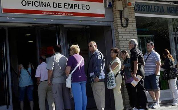 El SEPE oferta más de 28.000 empleos vacantes y salarios de hasta 100.000 euros anuales para agosto