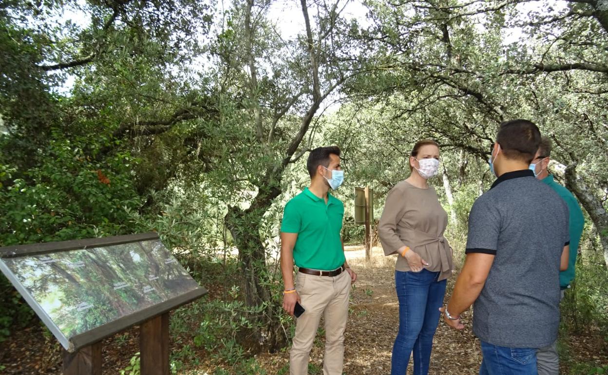 Visita de la delegada al Bosque de la Bañizuela.