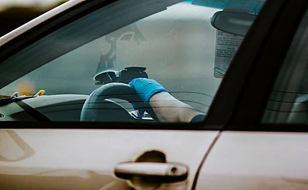 La DGT aclara los tres motivos para usar el claxon y evitar multas de hasta 200 euros