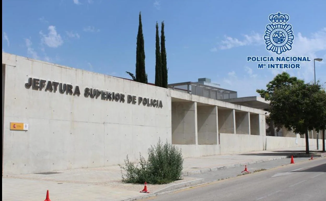 La Policía Nacional Arresta En Granada A 44 Huidos De La Justicia En ...