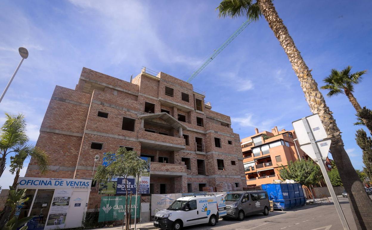 Promoción de viviendas en Playa Granada. 