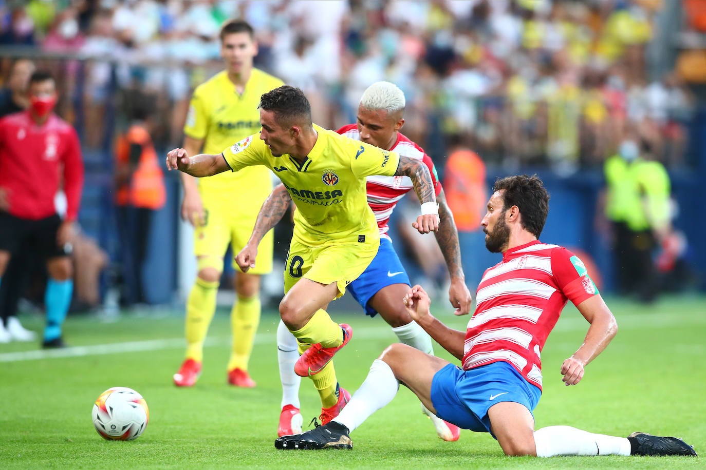 Fotos: Las mejores imágenes del encuentro entre el Villareal y el Granada