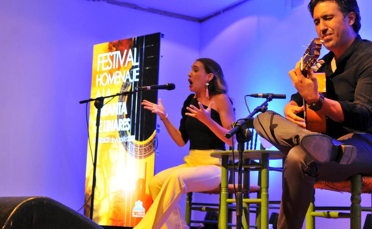 La cantaora Belén Vega y el guitarrista Juanjo Gutiérrez 'El Calao'. 