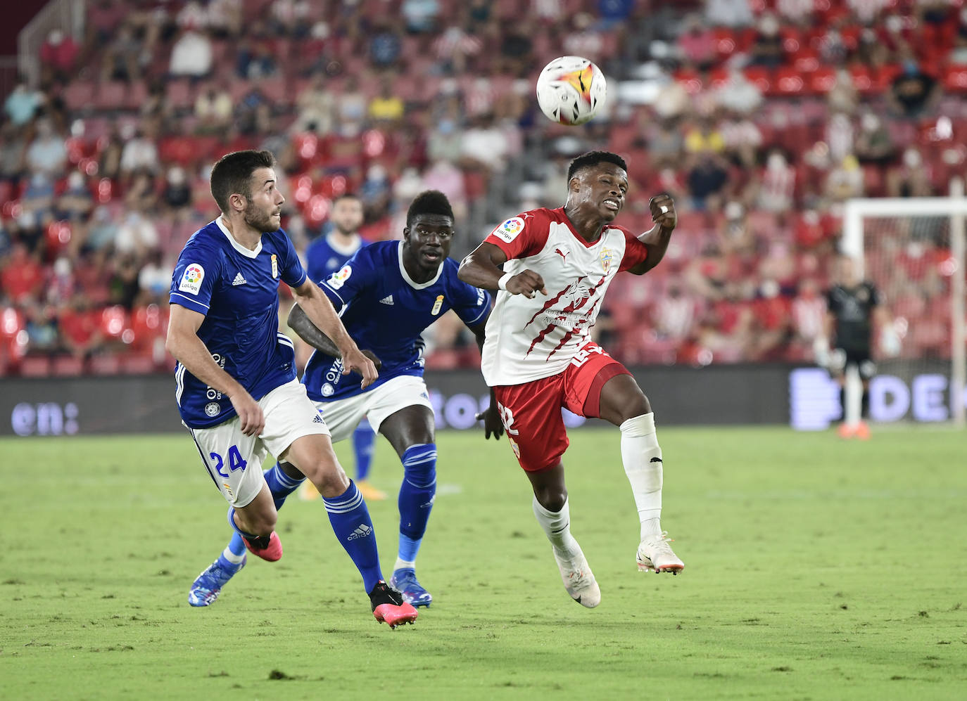 El Almería-Oviedo, en imágenes