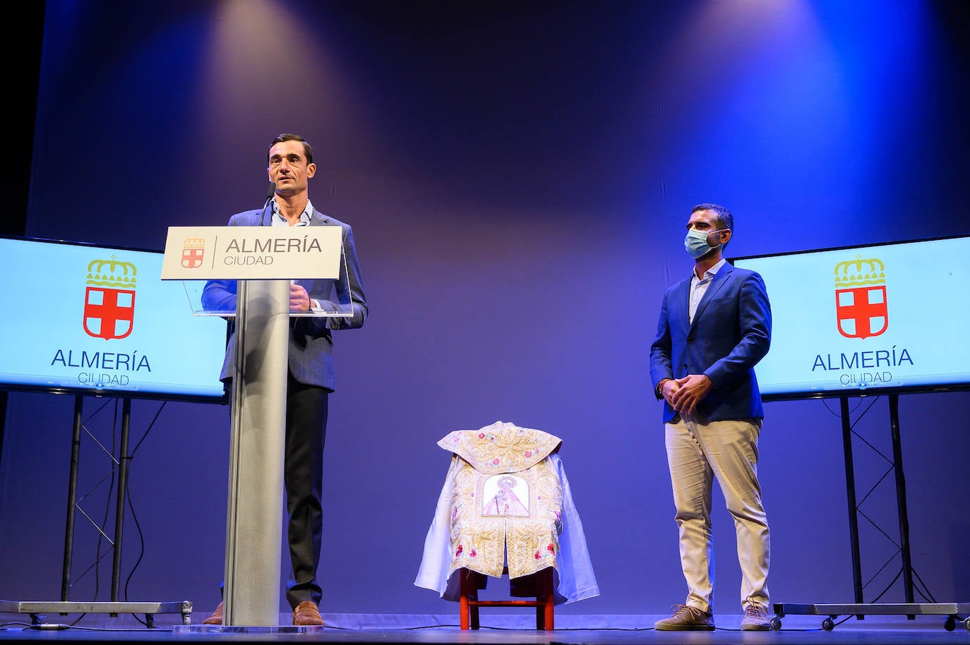 El Capote de Paseo de Maestra Nati, el premio a Paco Ureña.