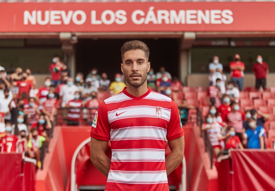 Así ha sido la presentación del nuevo fichaje del Granada CF