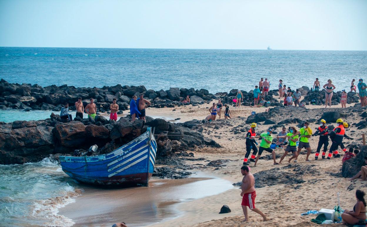 Llegada de una patera a Lanzarote.