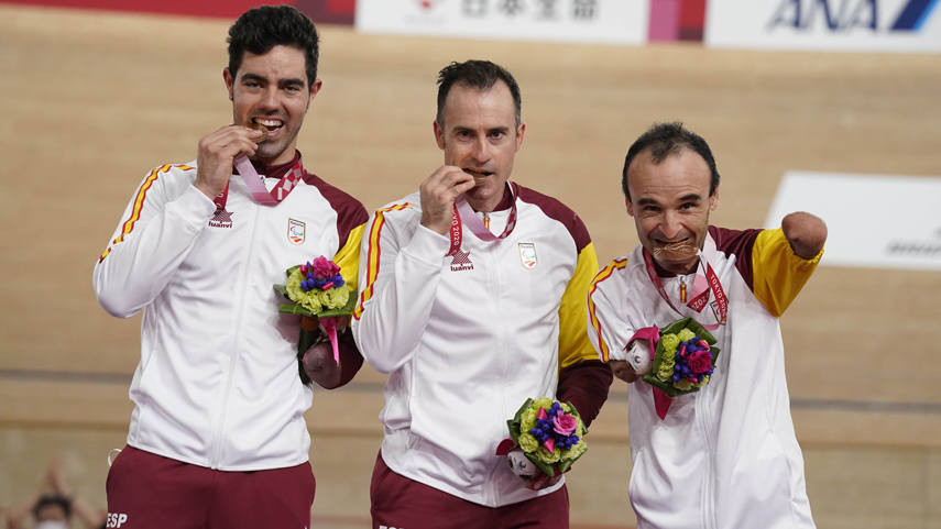 El equipo español, con el almeriense Pablo Jaramillo, consigue el bronce en velocidad. 