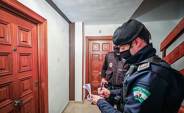 Más de cien quejas vecinales por fiestas en pisos en Granada capital