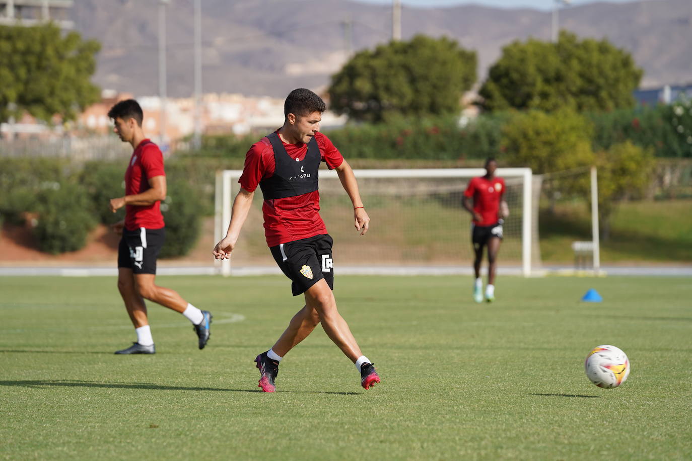 Fotos: Las imágenes del entrenamiento de la UD Almería