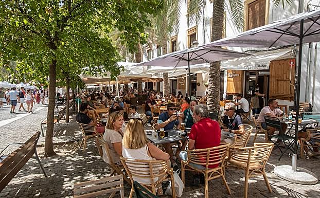 Lleno en las tarrazas de la Romanilla. 