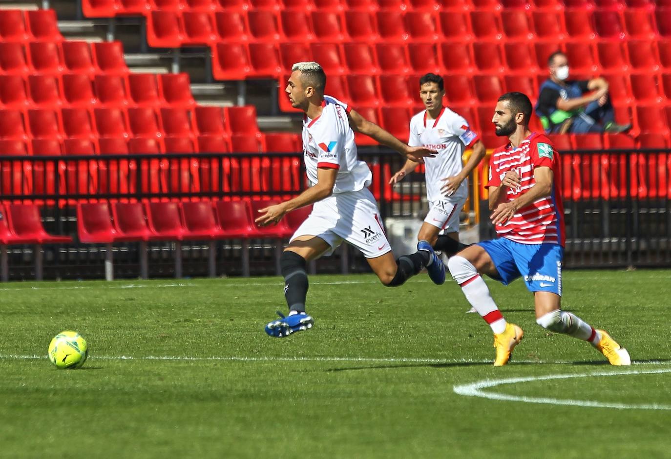 Gonalons persigue a Joan Jordán en el duelo de la pasada temporada. 