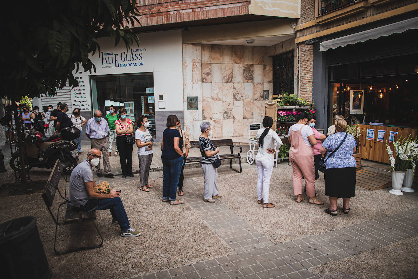 La ofrenda floral a la patrona de la ciudad regresa para celebrar su 40º aniversario, con una imagen que dista de la de otros años, pero que se asemeja a la que dejaba antes de la pandemia