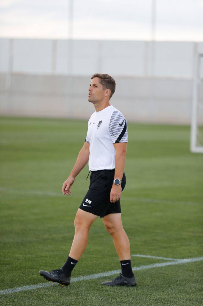 Los jugadores rojiblancos continúan preparando el partido frente a la Real Sociedad.