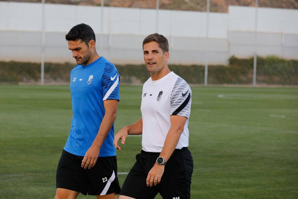 Los jugadores rojiblancos continúan preparando el partido frente a la Real Sociedad.
