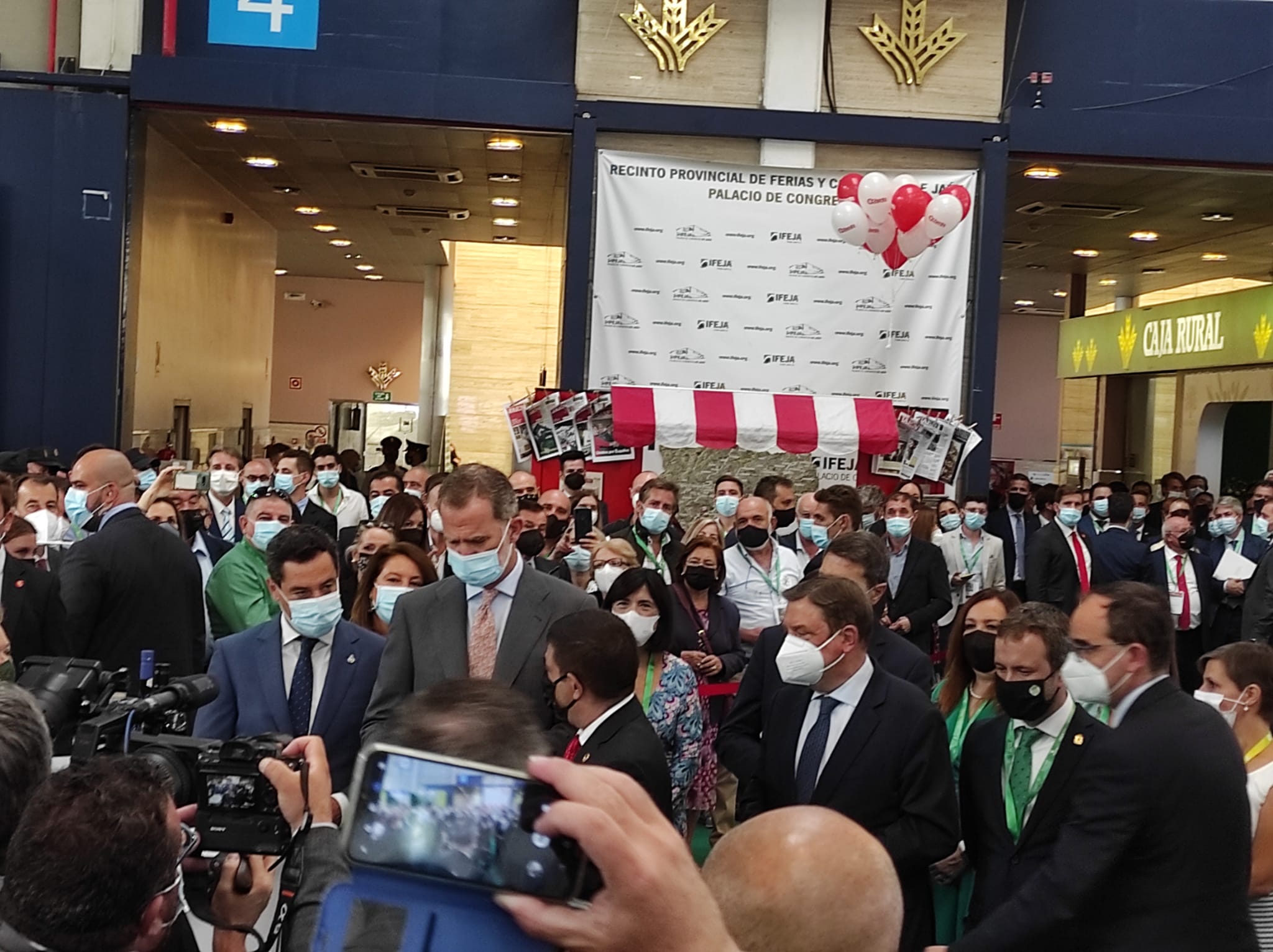 Primer día de Expoliva, marcado por la visita del Rey