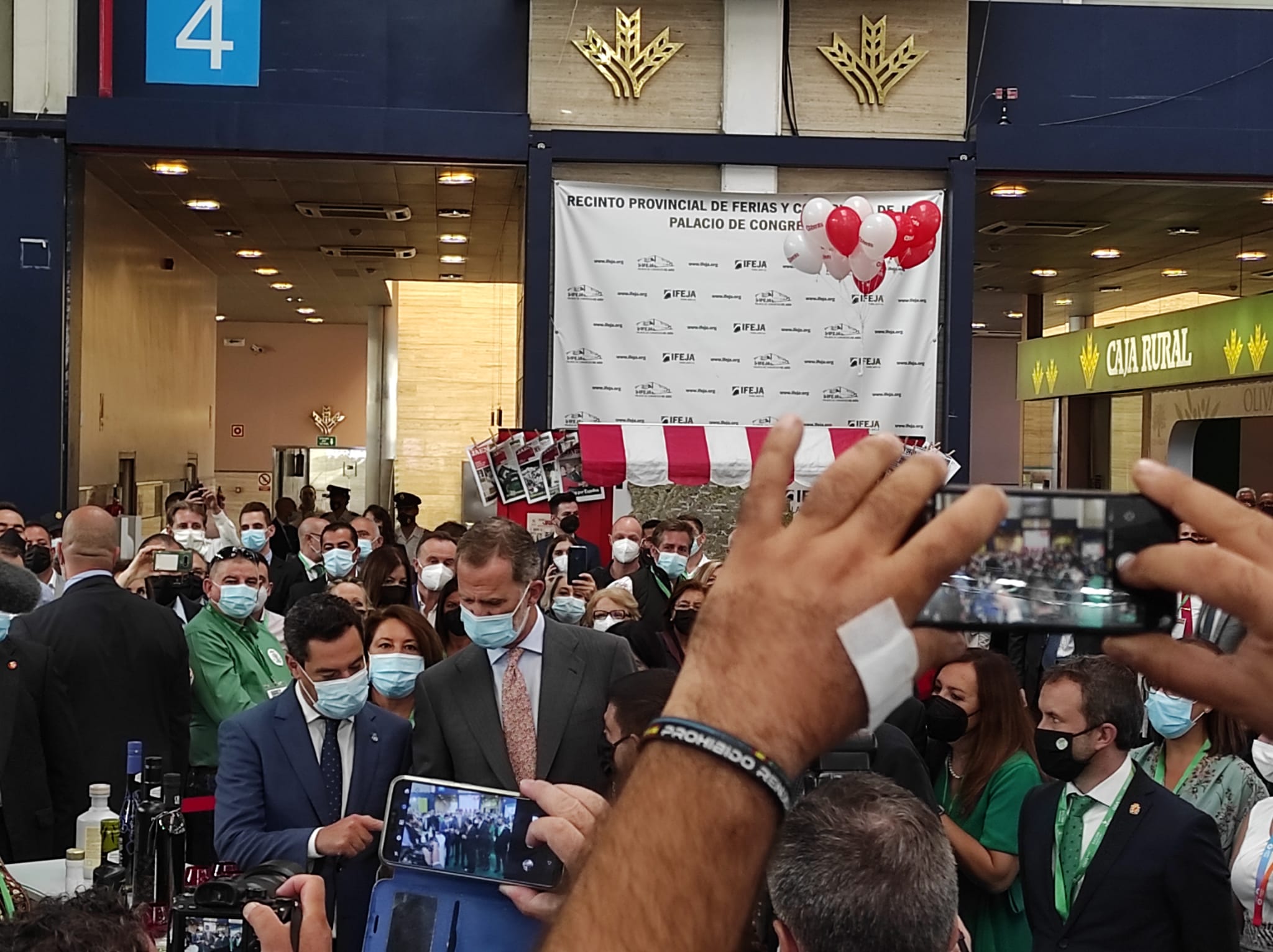Primer día de Expoliva, marcado por la visita del Rey