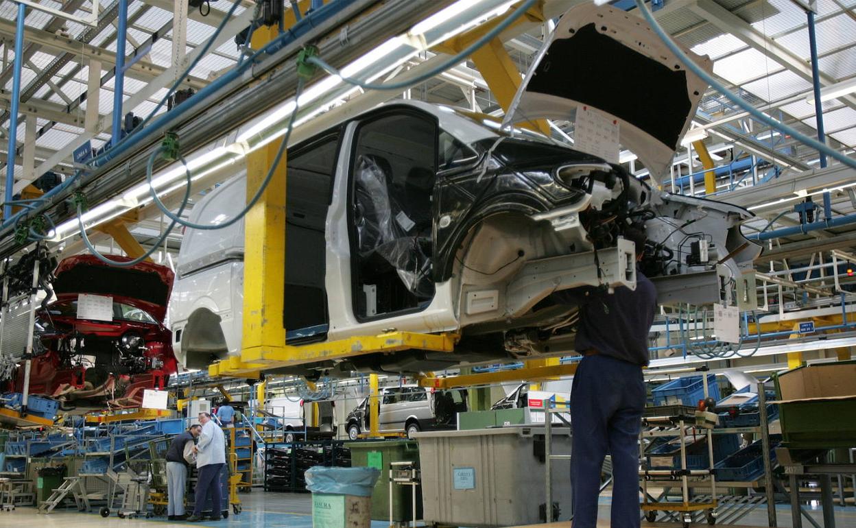 Planta de Mercedes-Benz en Vitoria. 