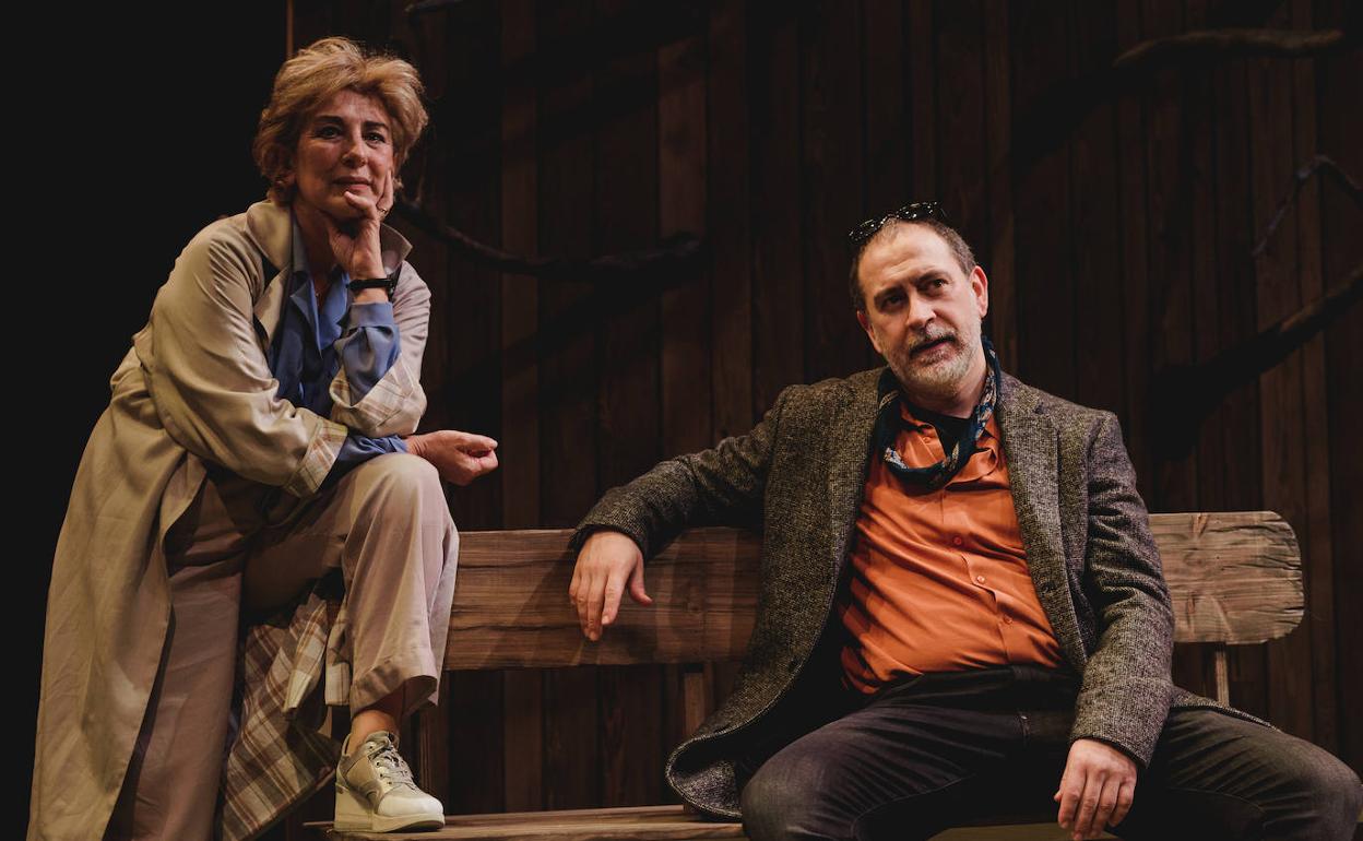 Ordaz, con su compañero Santiago Molero, en un momento de la obra.