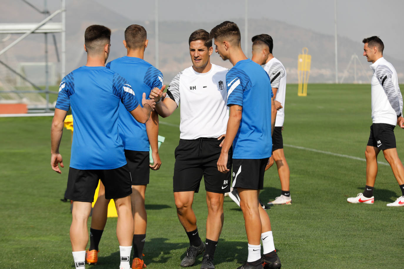 Entrenamiento del Granada este sábado.