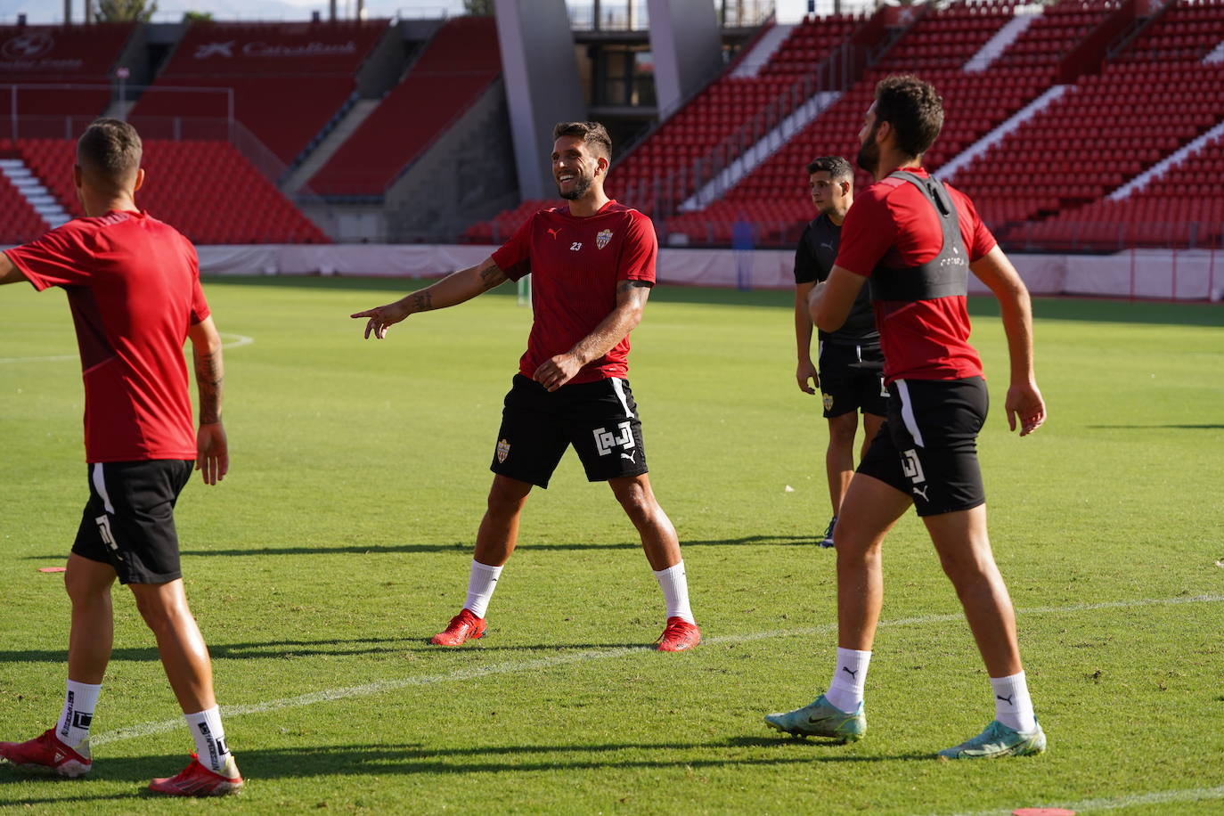 Carriço sonríe; el portugués tiene el alta médica y puede estar en Girona. 