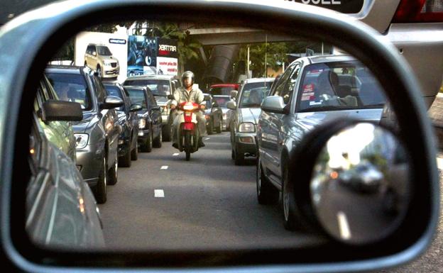 La DGT avisa de una nueva señal para prevenir una de las maniobras más peligrosas 