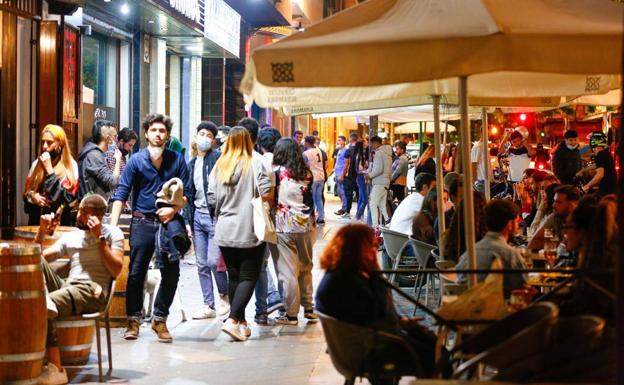 Las discotecas podrán abrir hasta las 5 en los municipios de Andalucía que estén en nivel 1