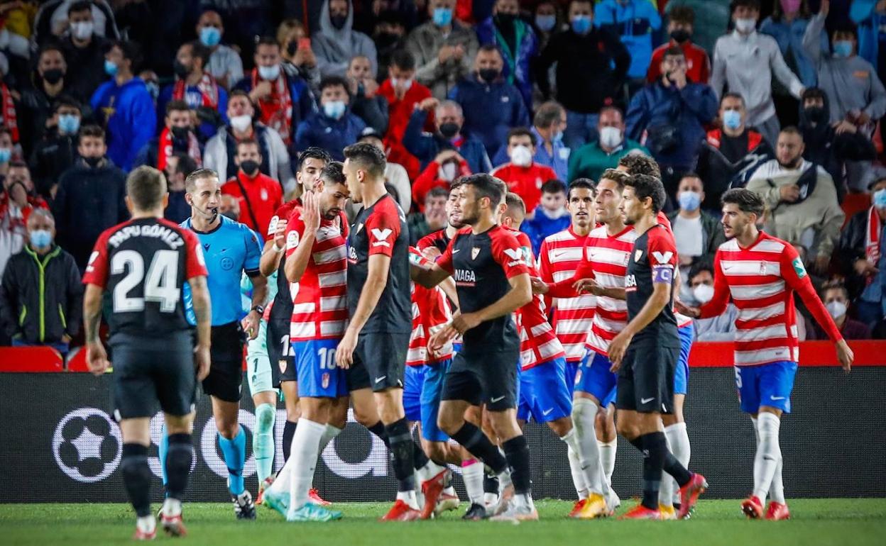 Ocampos y Germán se encararon y propiciaron un momento de tensión. 