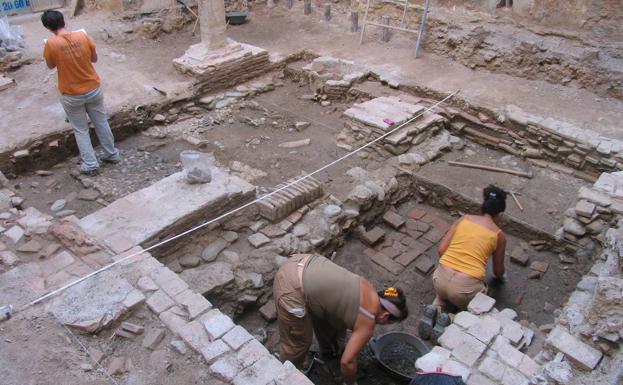 Restos de construcciones del siglo XV en el barrio que ocuparon los judíos antes de 1492. 