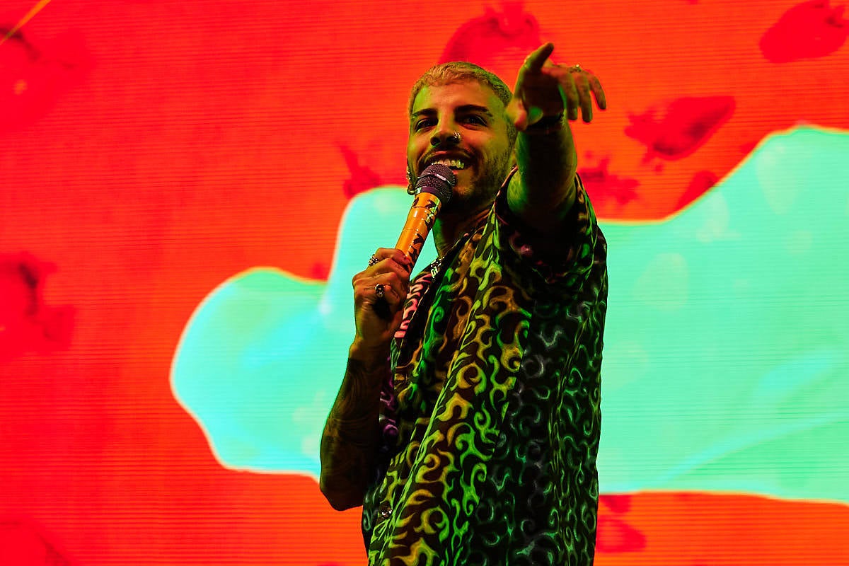 El concierto tuvo lugar en el aparcamiento exterior del Centro Comercial Nevada Shopping.