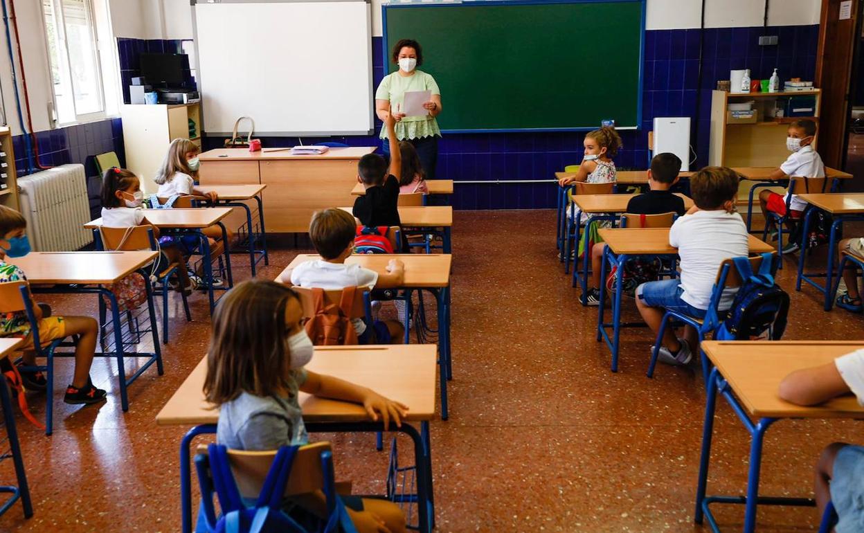 ¿En qué provincias de Andalucía hay clase el lunes 11 de octubre?