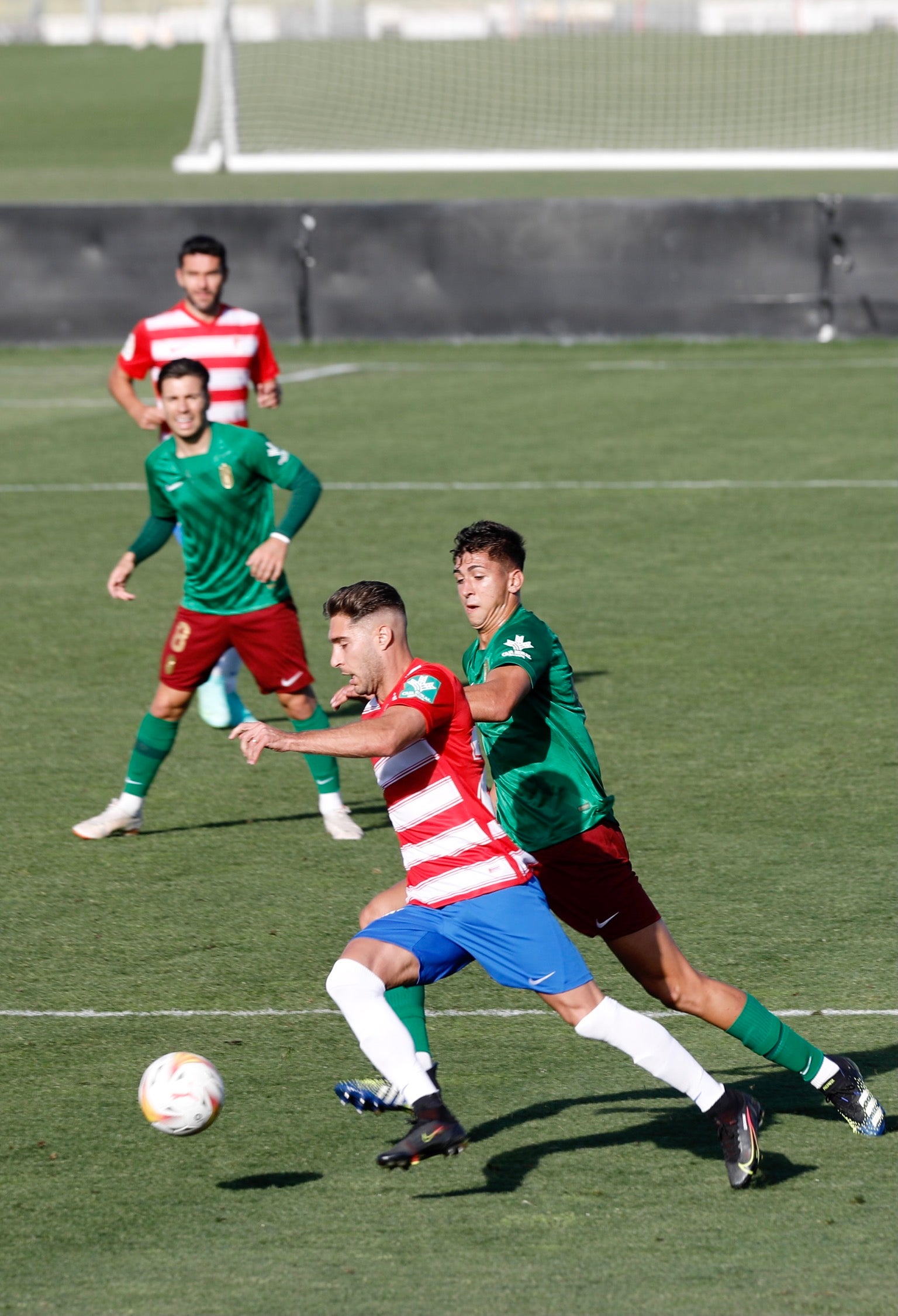 Partido amistoso entre el Granada y el Rercreativo