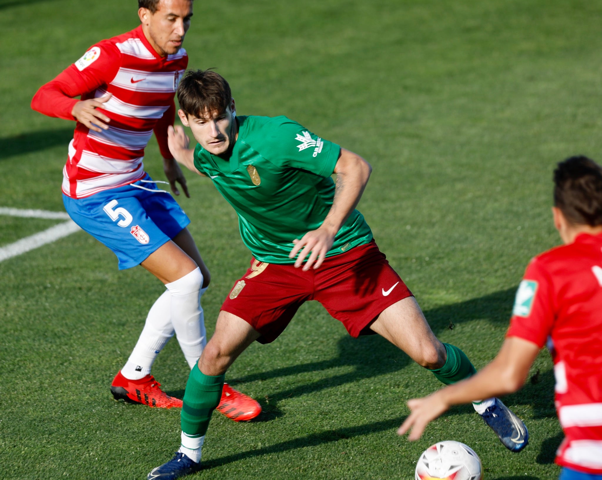 Partido amistoso entre el Granada y el Rercreativo