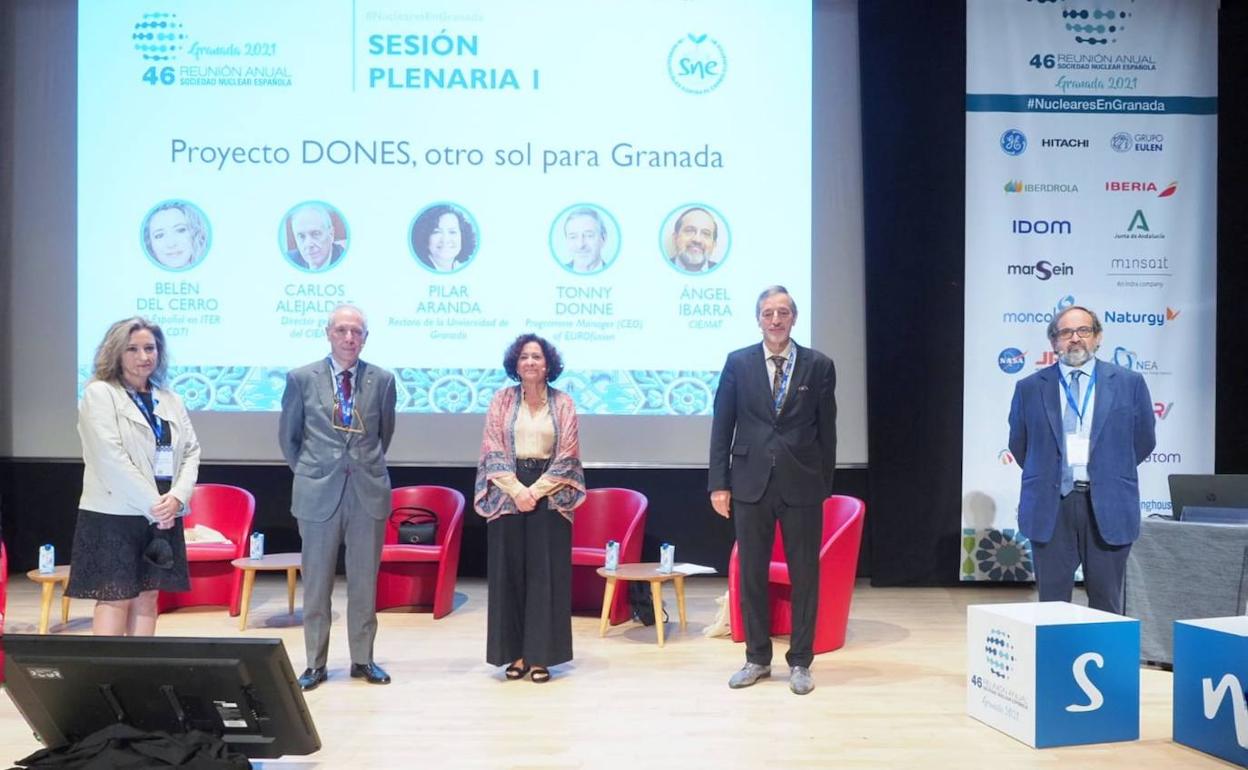 Los ponentes en la sesión de ayer de la reunión de la Sociedad Nuclear Española. 