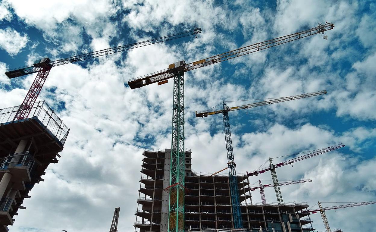 Escasez de materiales y aumento de la demanda: ¿Hacia dónde va la obra nueva?
