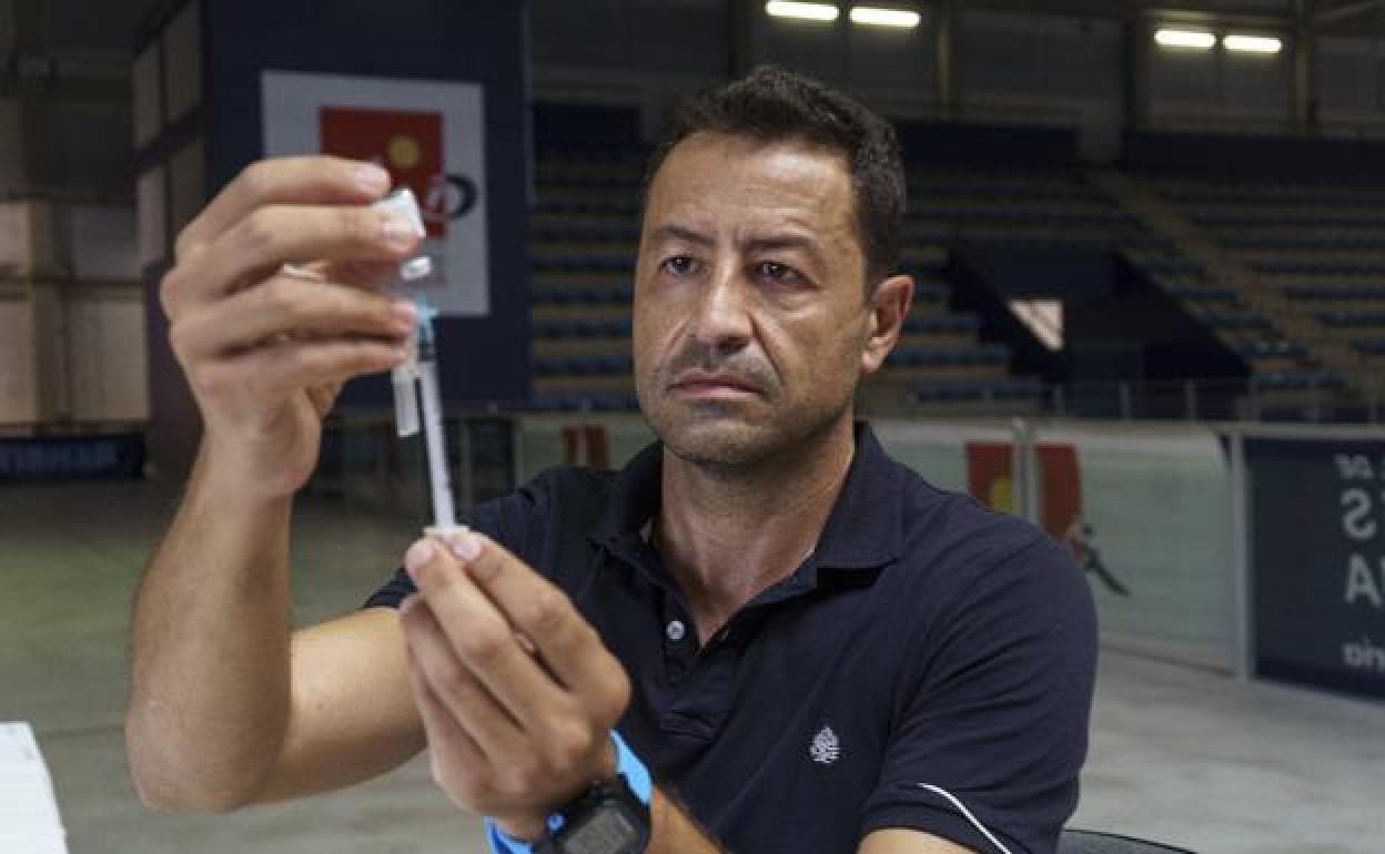 Miguel Zapata ha ejercido de cerebro en la vacunación masiva de la covid en Almería. 