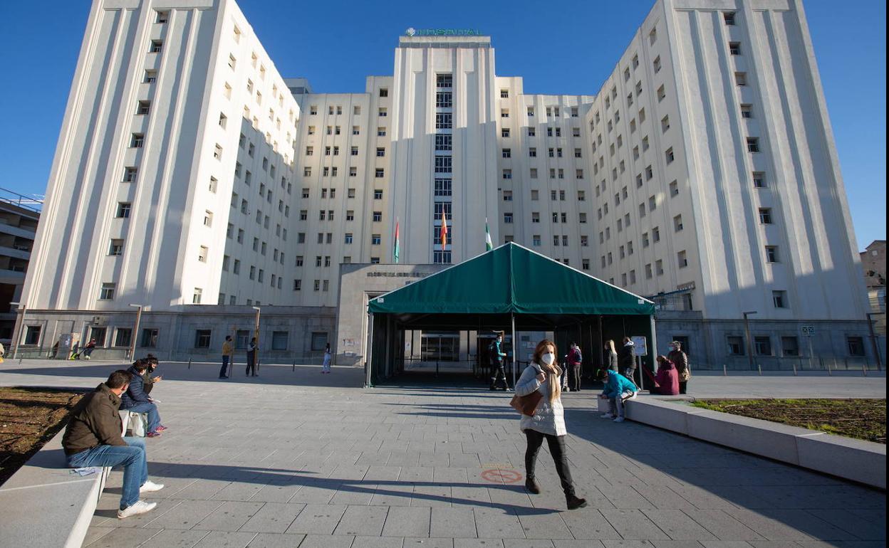 El hospital Virgen de las Nieves, en la capital de Granada. 