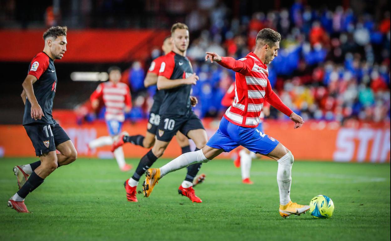 Rubén Rochina Granada CF | El Sadar mide a los dos equipos más 'cañoneros' de la ...