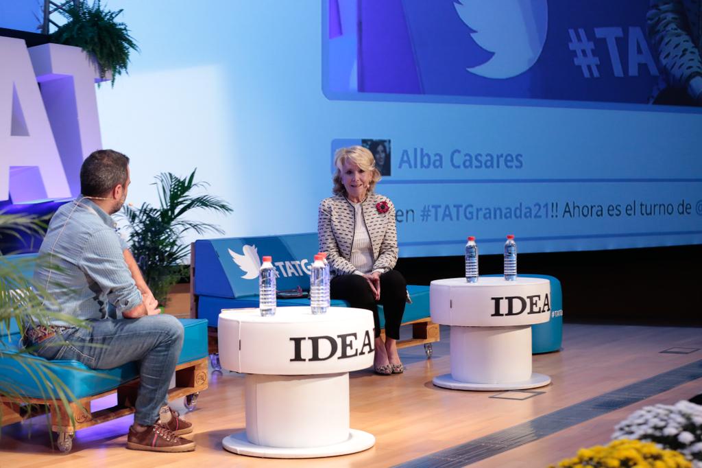 Esperanza Aguirre entrevistada por Quico Chirino, subdiretor de Ideal.